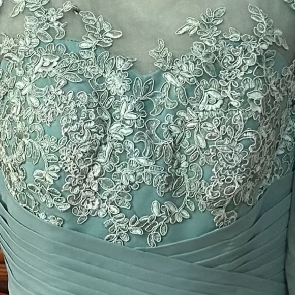 Exquisite Lace Wedding Dress in Soft Blue - Picture 2 of 10